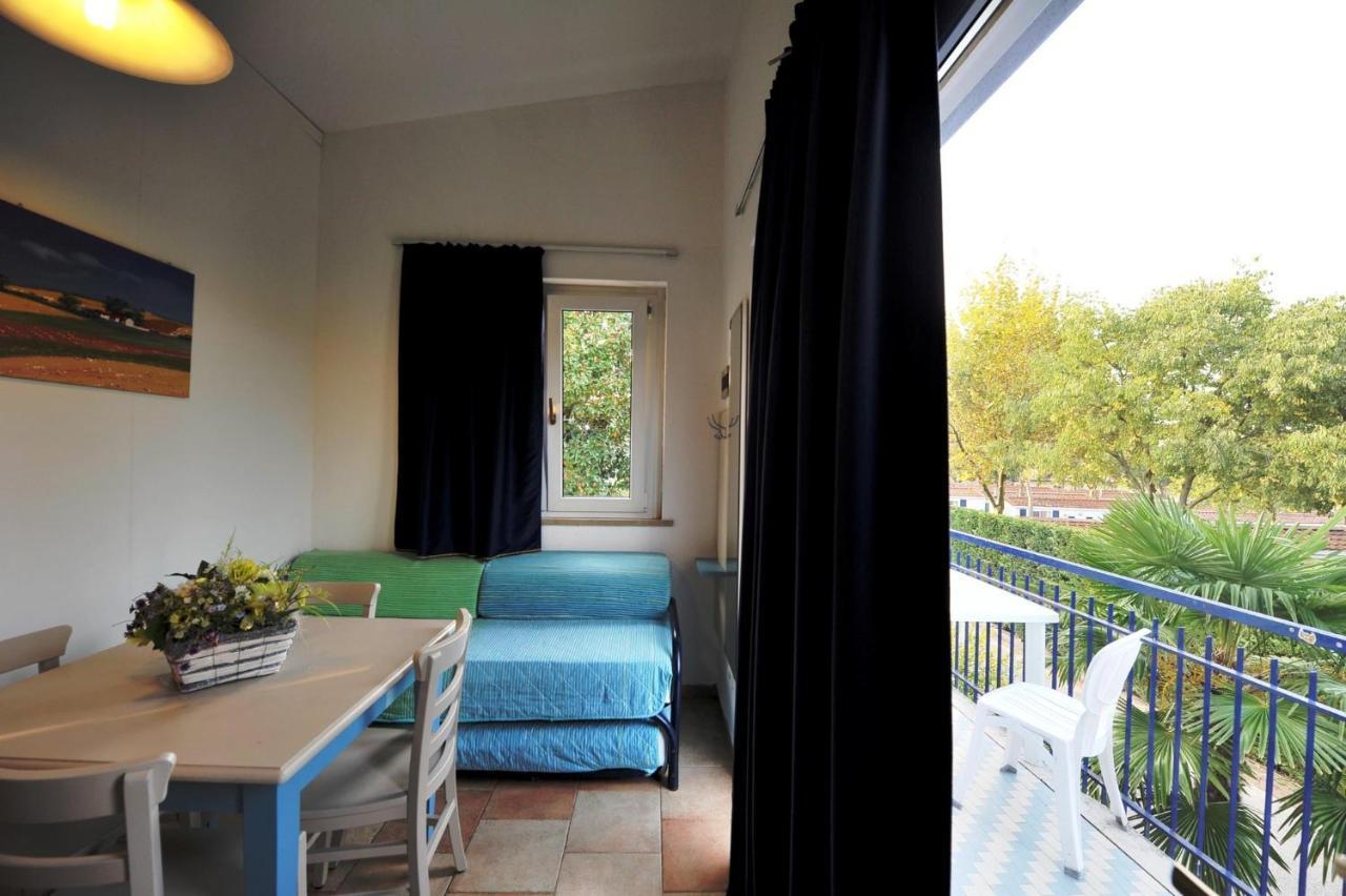Apartments In Peschiera Del Garda 22097 Bagian luar foto