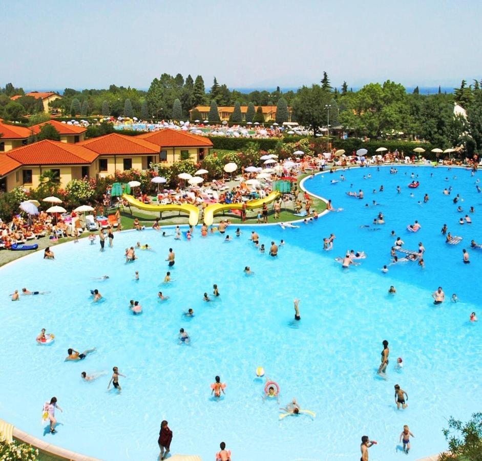 Apartments In Peschiera Del Garda 22097 Bagian luar foto
