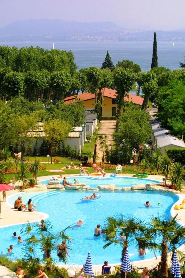 Apartments In Peschiera Del Garda 22097 Bagian luar foto