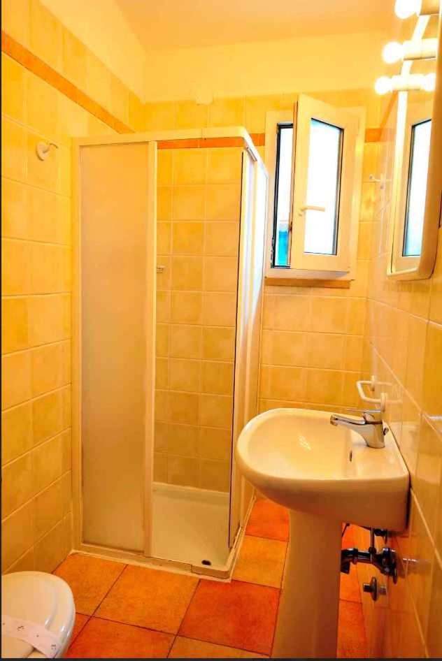 Apartments In Peschiera Del Garda 22097 Bagian luar foto